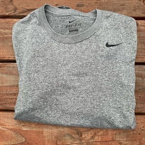 Nike medium long sleeve tee